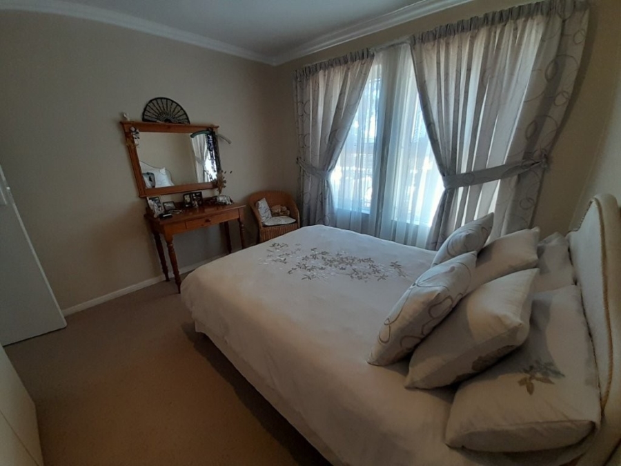 2 Bedroom Property for Sale in Durbanville Western Cape